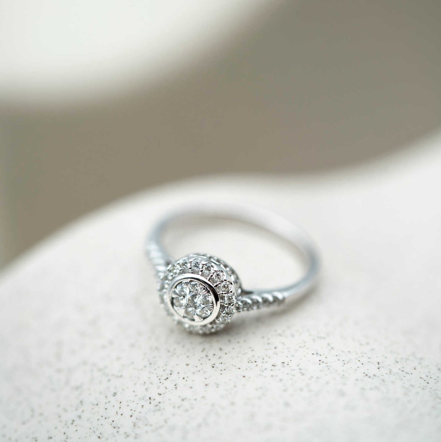 RING I GULL MED DIAMANT 0,33 CT WSI 12150008-033