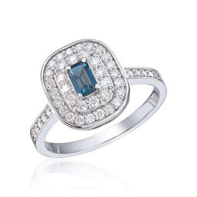 Ring New York 0,50ct TWSI London Blue Topas 14K Hvitt gull Artikkelnr: 57383